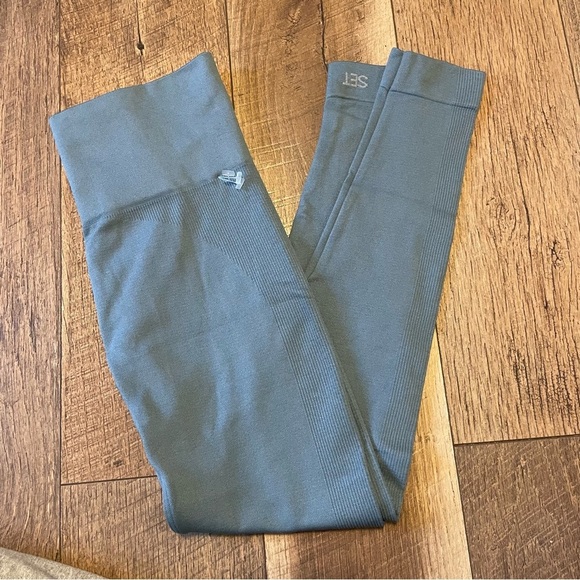 Set Active Revolve Blue/Grey High Rise Athletic Leggings K3 - Picture 3 of 3